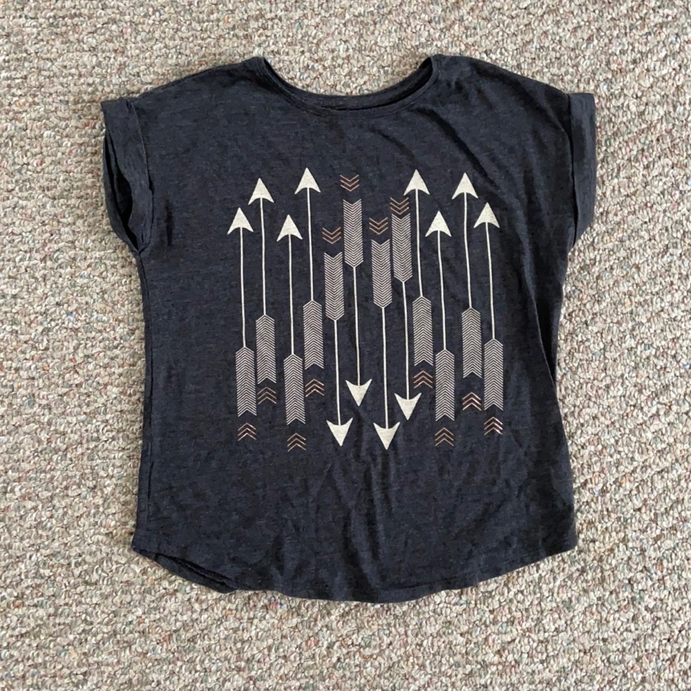 Old navy Kids T shirt size 14
